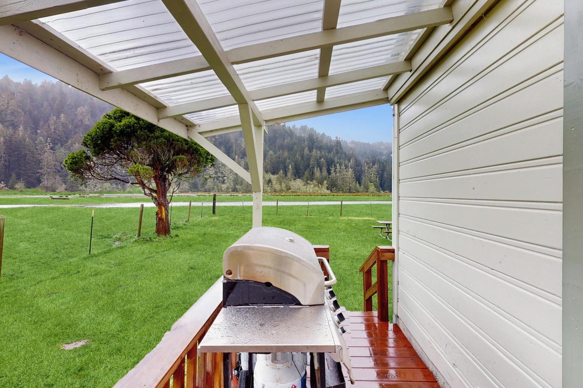 Redwood Farmhouse In The Orick Valley エクステリア 写真